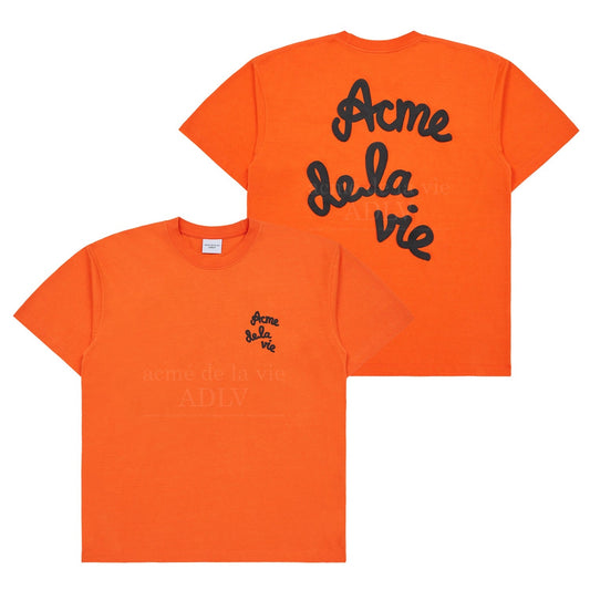 [acmé de la vie] Embossing Script Logo Short Sleeve T-Shirt Orange