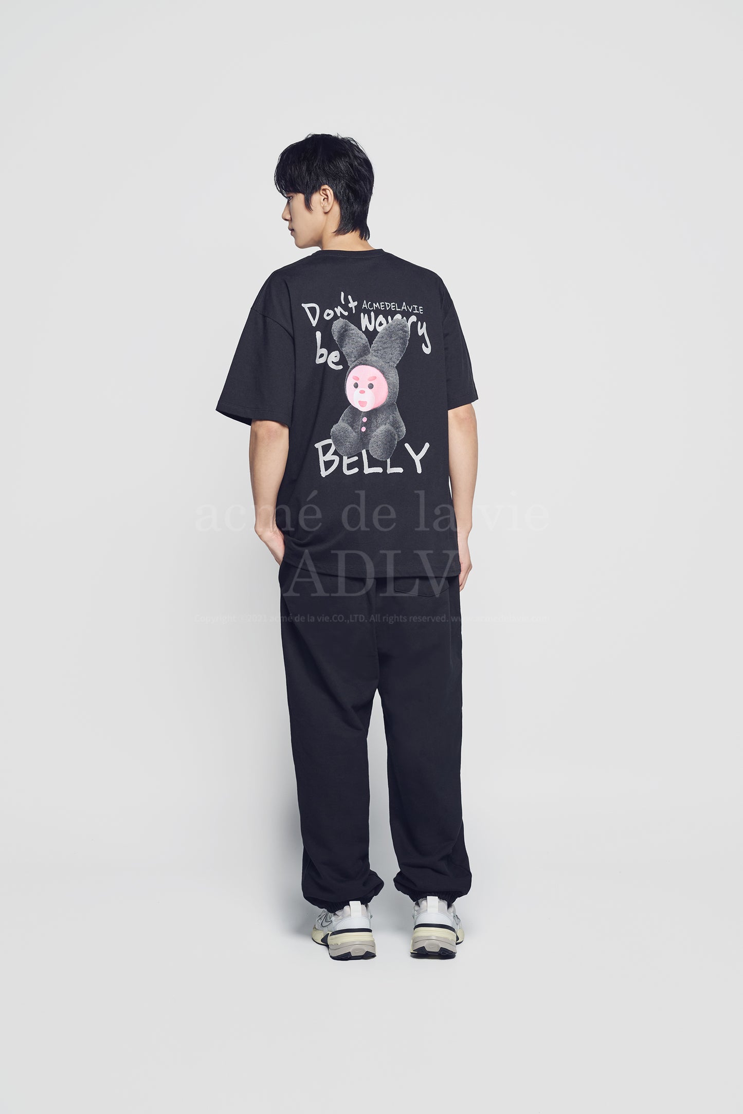 [acmé de la vie] Rabbit Belly Short Sleeve T-Shirt Black