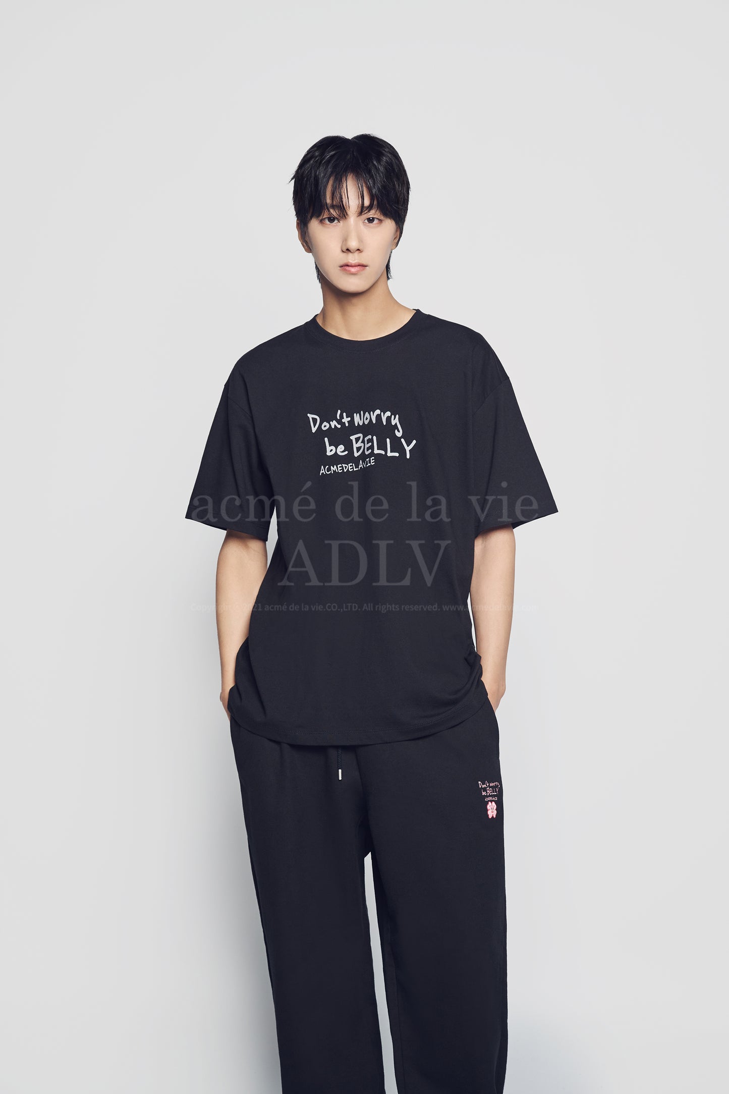 [acmé de la vie] Rabbit Belly Short Sleeve T-Shirt Black