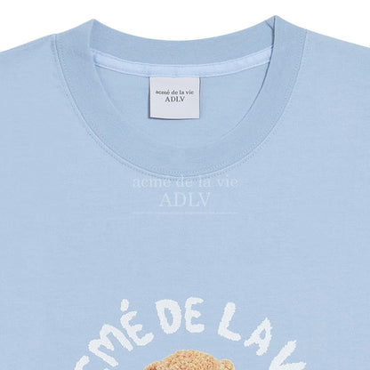 [acmé de la vie] Teddy Bear (Bear Doll) Short Sleeve T-Shirt Sky Blue