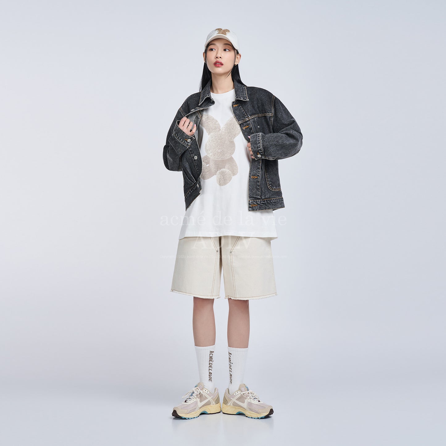 [acmé de la vie] Fuzzy Rabbit Short Sleeve T-Shirt Cream